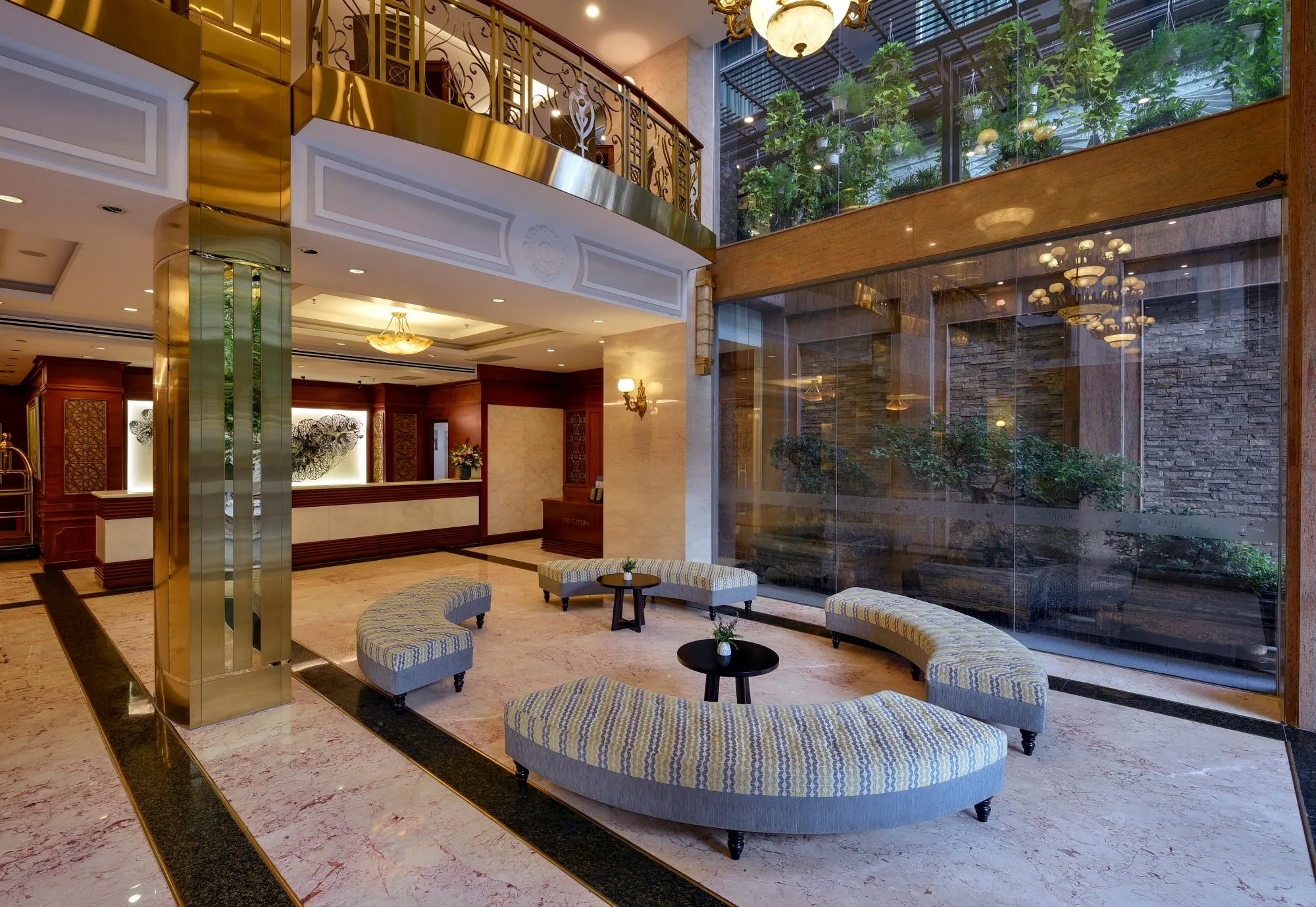 Lobby im Aquari Hotel